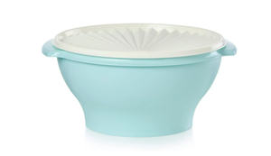 lot 332 image: Collection 17.25 Cup Bowl with Starburst Lid, Light Blue Vintage Color, Dishwasher Safe and BPA Free (4.1 L)