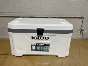 lot 172 image: Igloo Latitude Marine Ultra 70 Quart Cooler