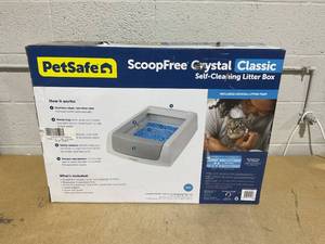 lot 72 image: PetSafe ScoopFree Crystal Classic Self-Cleaning Cat Litter Box