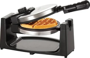 lot 196 image: Bella Rotating Belgian Waffle Maker