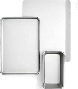 lot 495 image: 3PCS Cuisinart Kitchen Non-Stick Bakeware Set