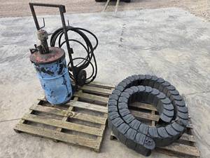 lot 13 image: ARO Pneumatic Grease Pump
