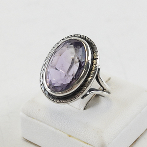 lot 31 image: Sterling Silver Amethyst Ring Size 6