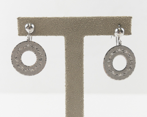lot 87 image: Wells Sterling Silver Vintage Etched Screwback Dangle Earrings
