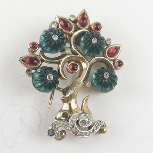 lot 145 image: Vintage Trifari Tree of Life Fur Clip with Red and Green Stones