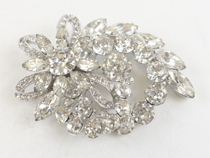 lot 162 image: Eisenberg Ice Vintage Rhinestone Floral Brooch Pin