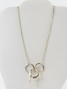 lot 208 image: Sterling Silver Interlocking Circle Pendant Necklace