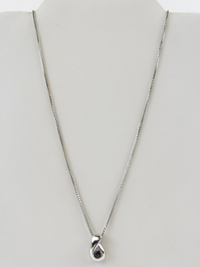 lot 211 image: Sterling Silver Amethyst Pendant Necklace
