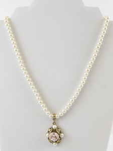 lot 226 image: Vintage Faux Pearl Necklace with Floral Pendant and Gold-Tone Filigree