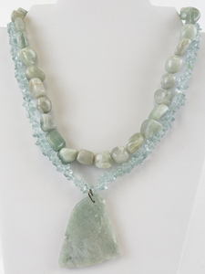 lot 228 image: Aquamarine and Quartz Beaded Necklace with Large Pendant