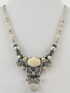 lot 242 image: Vintage Beaded Statement Necklace with Faux Pearls and Decorative Pendant
