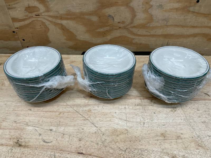 lot 150 image: Box of Small Dishes