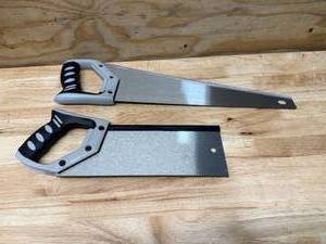 lot 31 image: Lot of 2 - Hand Saws