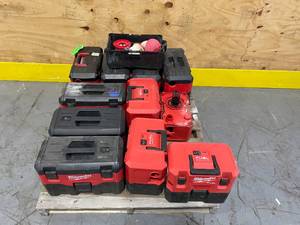 Pallet of - Milwaukee M18 Vacuums