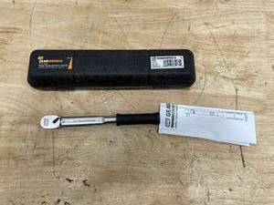 lot 122 image: Gearwrench 38 Drive Fixed Head 4-18 Ft-Lb Preset Torque Wrench (0842515)