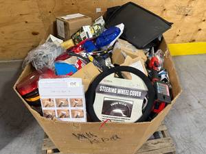 lot 23 image: Mystery BoxGaylord