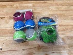 lot 77 image: Lot of 2 - Dog toys (0804250)