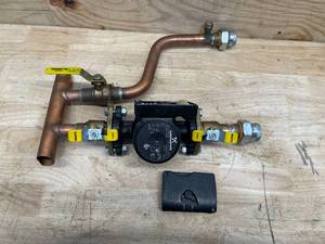 lot 154 image: Timesaver Primary Secondary Piping Manifold (1.25 SWT) for Challenger Solo Boilers, CCRKIT202
