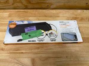 lot 197 image: Thunderbolt magnum solar 1.5 Watt Solar Panel Battery Charger Maintainer (08072515)