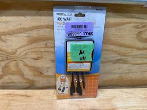 lot 222 image: Thunderbolt Magnum 100 watt Solar Charge Regulator (08072518)