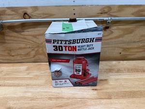 lot 223 image: PITTSBURGH 30 Ton Hydraulic Bottle Jack (080725115)