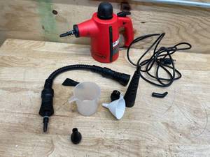 lot 214 image: GRANTS 1200 Watt Handheld Steam Cleaner (0872540)