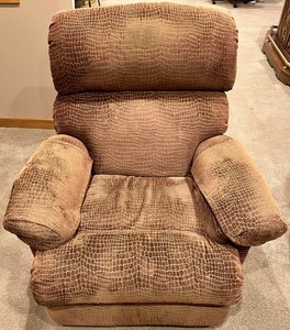 lot 4 image: Flexsteel Brown Recliner with Patterned Upholstery. One of Two Matching Pieces, Lots 4 and 5