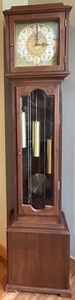 lot 16 image: Antique Wooden Grandfather Clock with Brass Weights