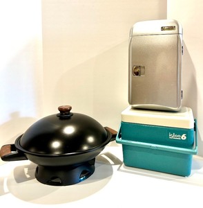 lot 70 image: Electric Wok, Igloo 6 Cooler, and Vintage Metal Lunch Box Set