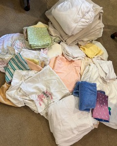 lot 85 image: Collection of Assorted Linens, Towels, and Embroidered Cloths