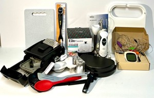 lot 130 image: Kitchen Gadget Collection with Egg Cooker, Hand Blender, and BBQ Thermometer