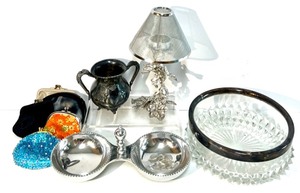 lot 136 image: Collection of Vintage Silver Plate and Decorative Items featuring a New Amsterdam Silver Co Sugar Bowl