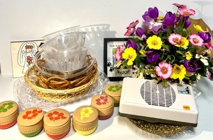 lot 151 image: End of Day Mixed Decor Set with Equalizer EQ2 Register Booster and Floral Arrangement