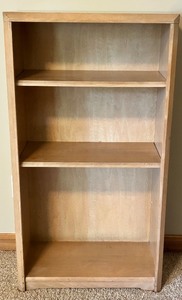 lot 206 image: Petersons Art Furniture 3-Shelf Bookshelf, 50th Anniversary Line