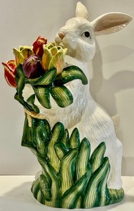 lot 39 image: Kaldun & Bogle Porcelain Rabbit Tulip Vase