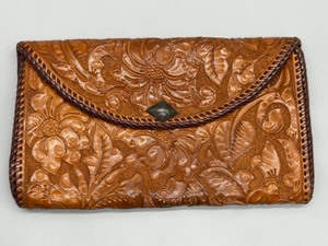 lot 12 image: Vintage Art Deco Era Handcrafted Leather Clutch with Floral Embossing & Silver Plated Cabochon 