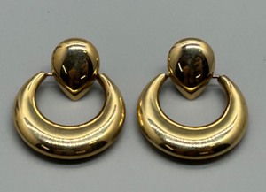 lot 23 image: Pair of Elegant 14K Gold Hoop Earrings 3.8g
