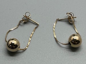 lot 25 image: Pair of 14k Gold Drop Chain & Ball Earrings 1g