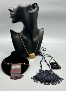 lot 34 image: Collection of 4 Hand Beaded and Gold Tone Necklaces Purse Coin Holders