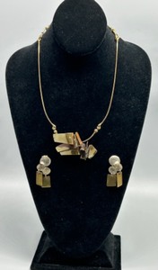 lot 47 image: Vintage 70s Artisan Created BRUTALIST Brass Necklace and Earrings Set