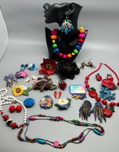 lot 68 image: Vibrant Collection of Handmade Wood Beaded Jewelry and Fabric Brooches