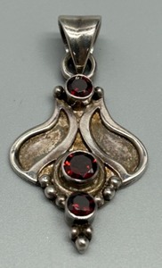 lot 112 image: Vintage Sterling Silver Pendant with Red Gemstones