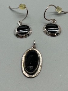 lot 115 image: Handcrafted Taxco Mexico Sterling Silver Black Onyx Earrings and Pendant Set