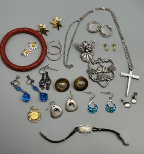 lot 137 image: Assorted Vintage Jewelry Collection Including Gruen Watch and Sterling Charm