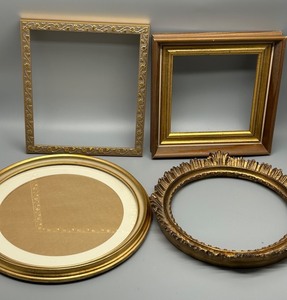 lot 166 image: Set of 4 Vintage Ornate Picture Frames with Gilded Details