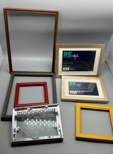 lot 167 image: Set of 7 Assorted Picture Frames in Various Colors and Sizes
