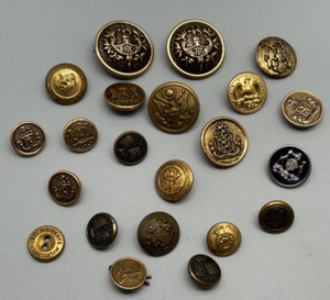 lot 233 image: Collection of 22 Vintage Military and Uniform Buttons