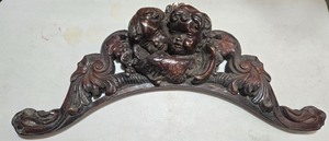 lot 253 image: Vintage Attila Cherub Chalkware Pediment Large Wall Decor