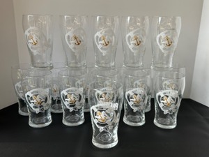 lot 255 image: Set of 17 La Craveza del Pacafico Anchor Design Beer Glasses Barware