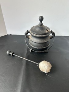 lot 271 image: MCM Cast Iron Colonial Repro Fire Starter Smudge Pot by Virginia Metalcrafters w Stone Wand